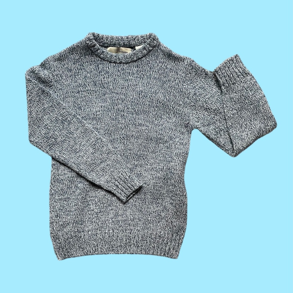 LIGHT BLUE KNIT SWEATER
